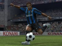 Cкриншот Pro Evolution Soccer 6, изображение № 454486 - RAWG