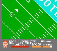 Cкриншот NES Play Action Football, изображение № 737055 - RAWG