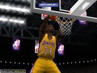 Cкриншот NBA Live 2001, изображение № 314854 - RAWG