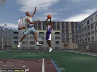 Cкриншот NBA Live 2001, изображение № 314851 - RAWG