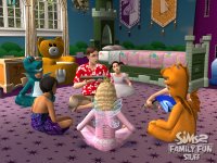 Cкриншот Sims 2: Каталог - Для дома и семьи, The, изображение № 468229 - RAWG