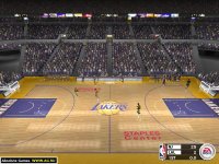 Cкриншот NBA Live 2003, изображение № 314891 - RAWG