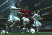 Cкриншот FIFA 06, изображение № 431202 - RAWG