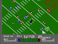 Cкриншот NES Play Action Football, изображение № 249125 - RAWG