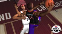 Cкриншот NBA Live 2005, изображение № 401384 - RAWG