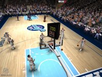 Cкриншот NBA LIVE 06, изображение № 428190 - RAWG