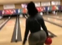 Cкриншот massive bowling ball butt, изображение № 2732791 - RAWG