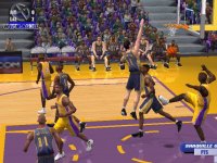 Cкриншот NBA Live 2001, изображение № 314881 - RAWG