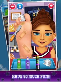 Cкриншот Cheerleader Foot Doctor & High School Salon Makeover, изображение № 883646 - RAWG