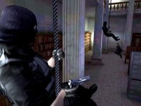 Cкриншот Max Payne (FR), изображение № 3403991 - RAWG