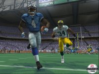 Cкриншот Madden NFL 2005, изображение № 398161 - RAWG