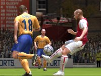 Cкриншот FIFA 2005, изображение № 401340 - RAWG
