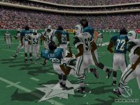 Cкриншот Madden NFL '99, изображение № 335576 - RAWG